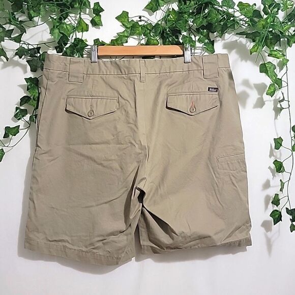 Woolrich. Men's Shorts. Size 38. EUC - Picture 2 of 8